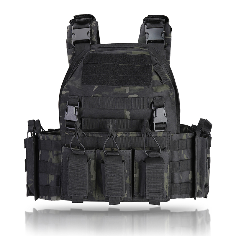 Outdoor multi-functional tactical vest view 4